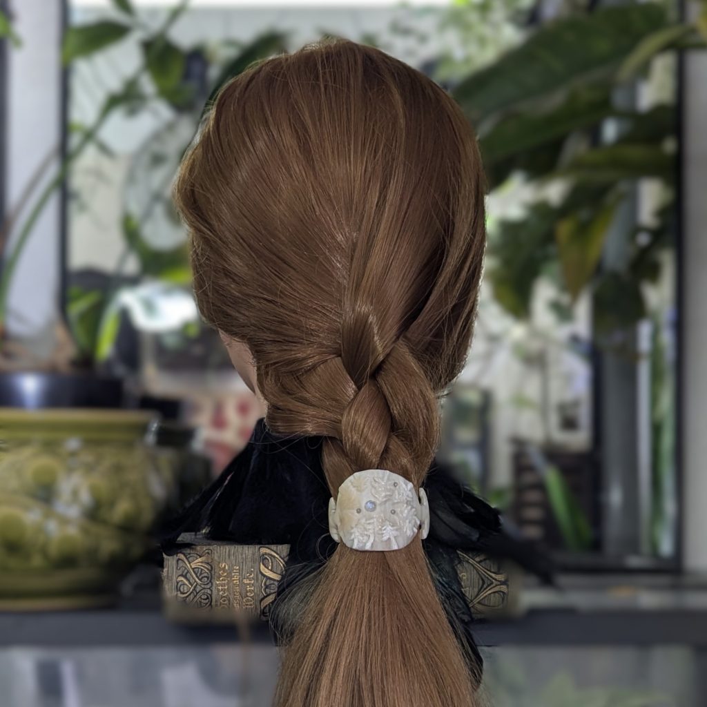 naturhorn edelstein haarspange, zopfhalter blondes haar